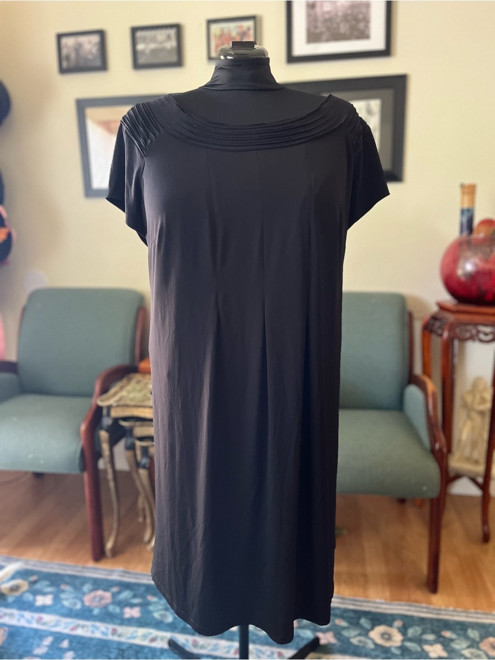 Liz Claiborne Black Midi Shift Dress with Pleated Scoop Yoke